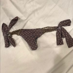 Acacia polka dot bottom